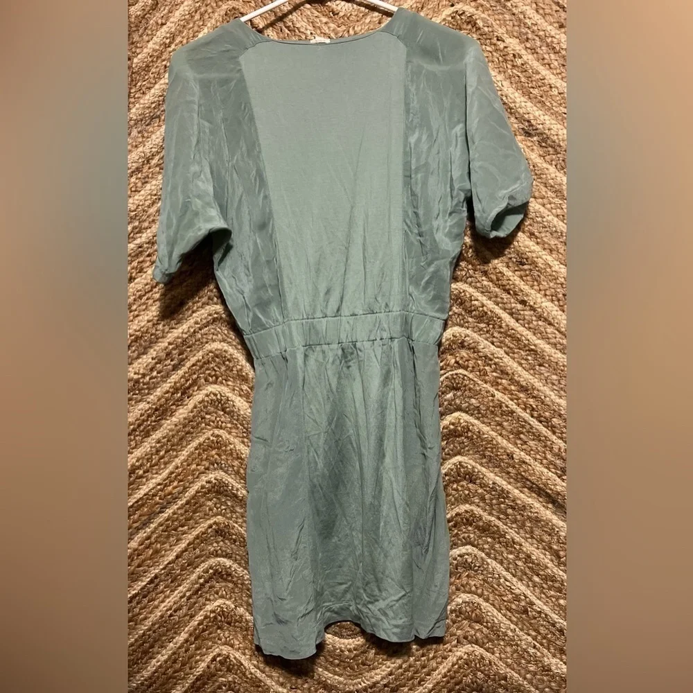 J.Crew Women Silk Sage Green V-Neck Pleat Shift Dress,Size XS,Great Condition